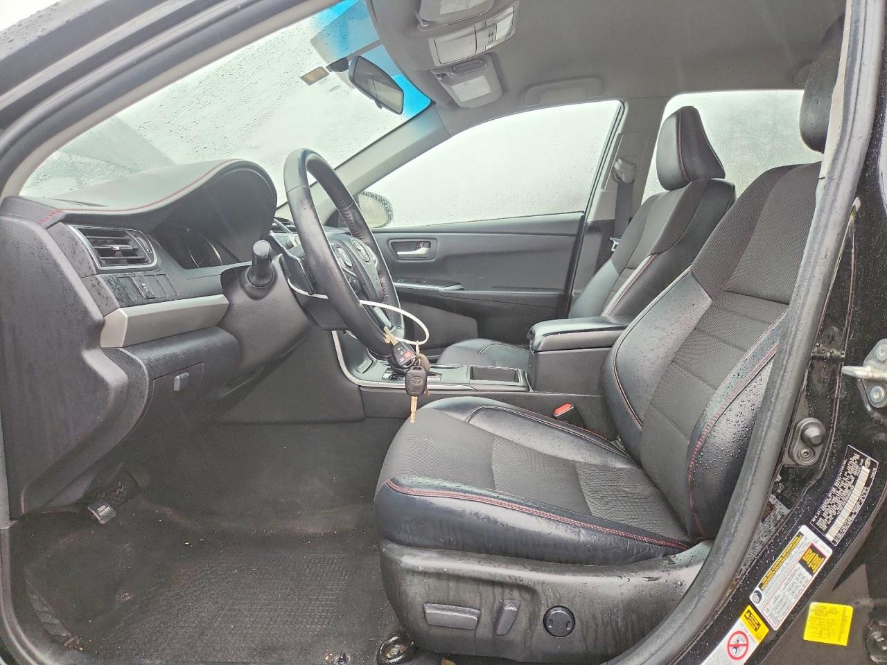 2017 TOYOTA CAMRY LE photo 19