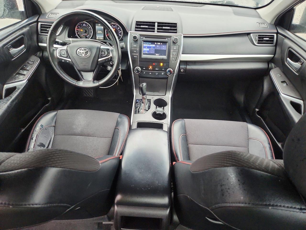 2017 TOYOTA CAMRY LE photo 22