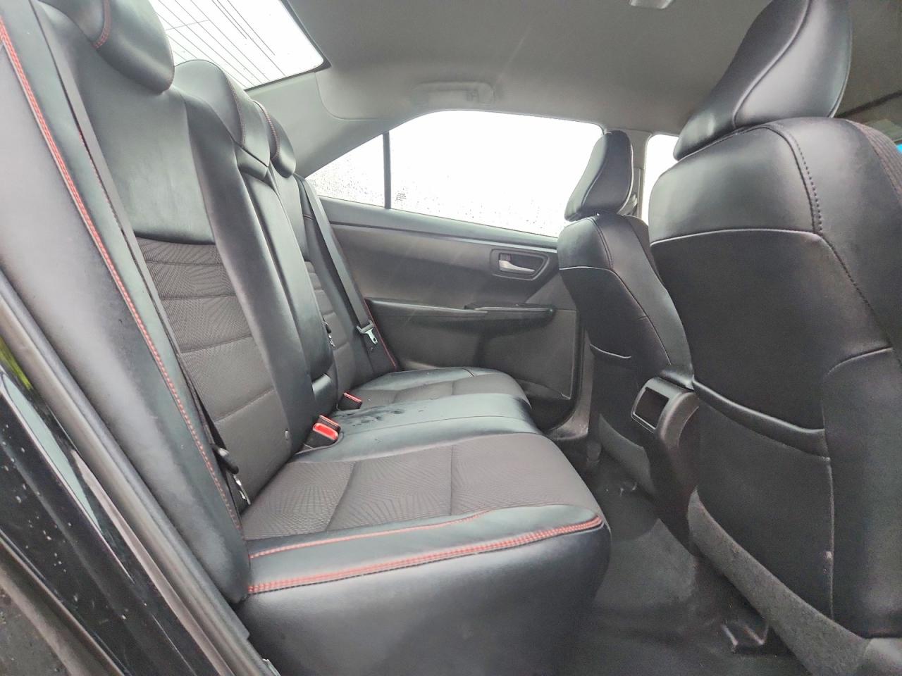 2017 TOYOTA CAMRY LE photo 28