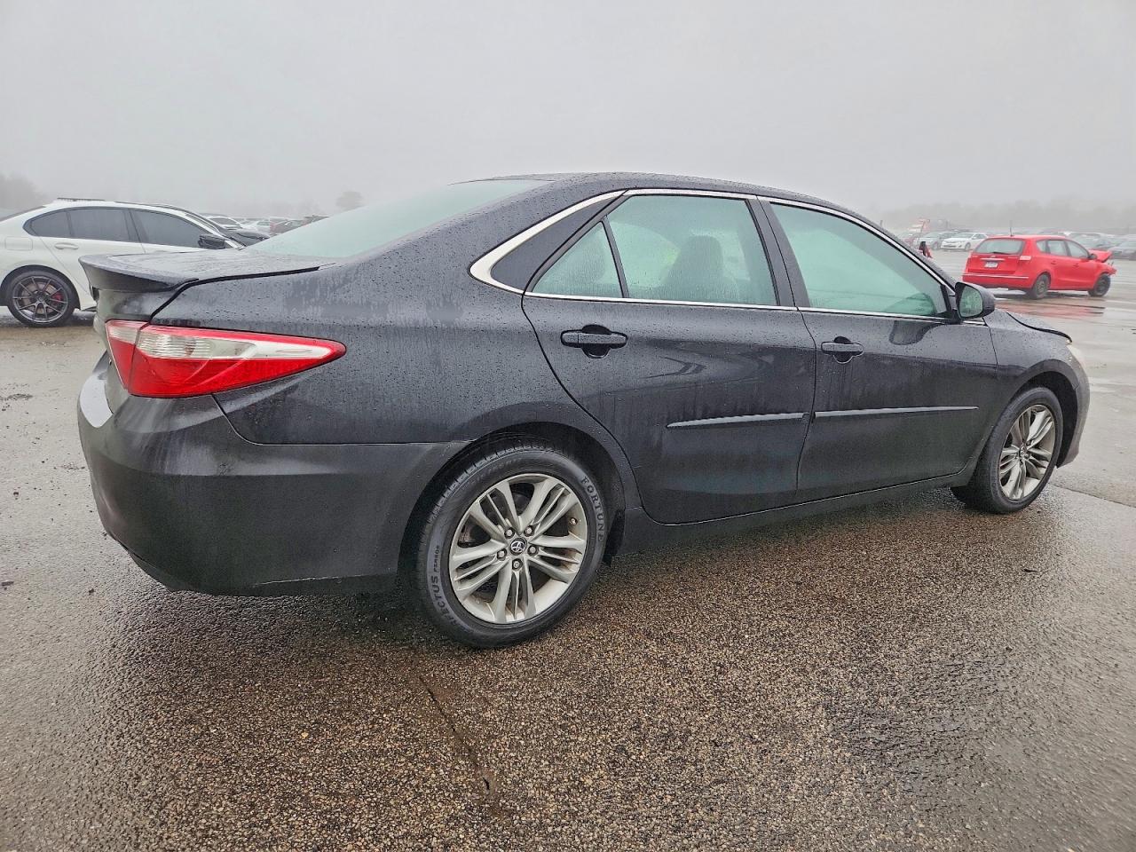 2017 TOYOTA CAMRY LE photo 7