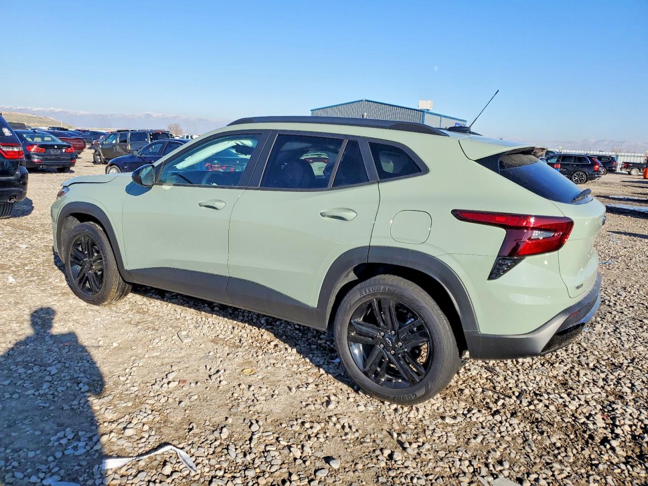 2025 CHEVROLET TRAX ACTIV photo 2