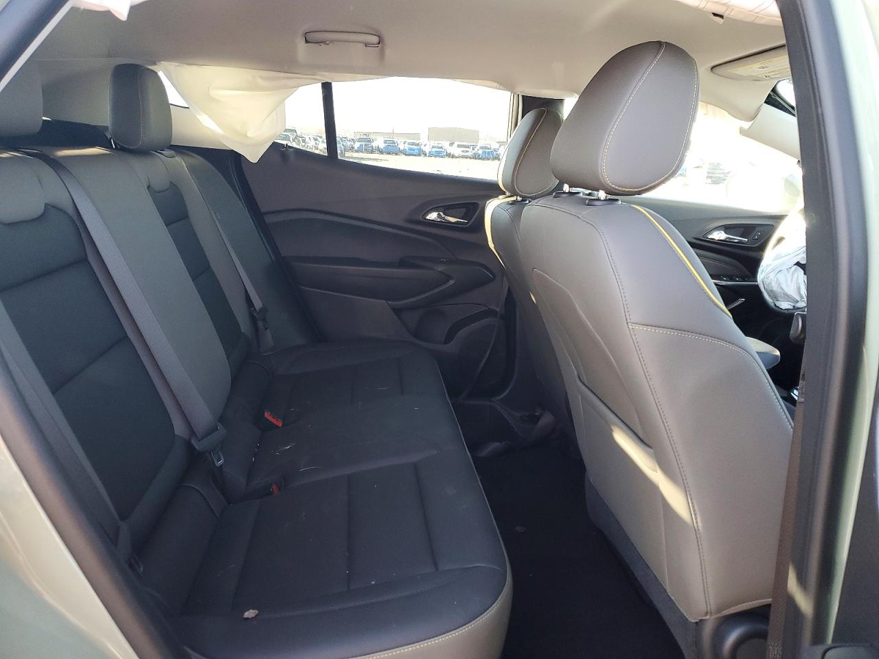 2025 CHEVROLET TRAX ACTIV photo 10