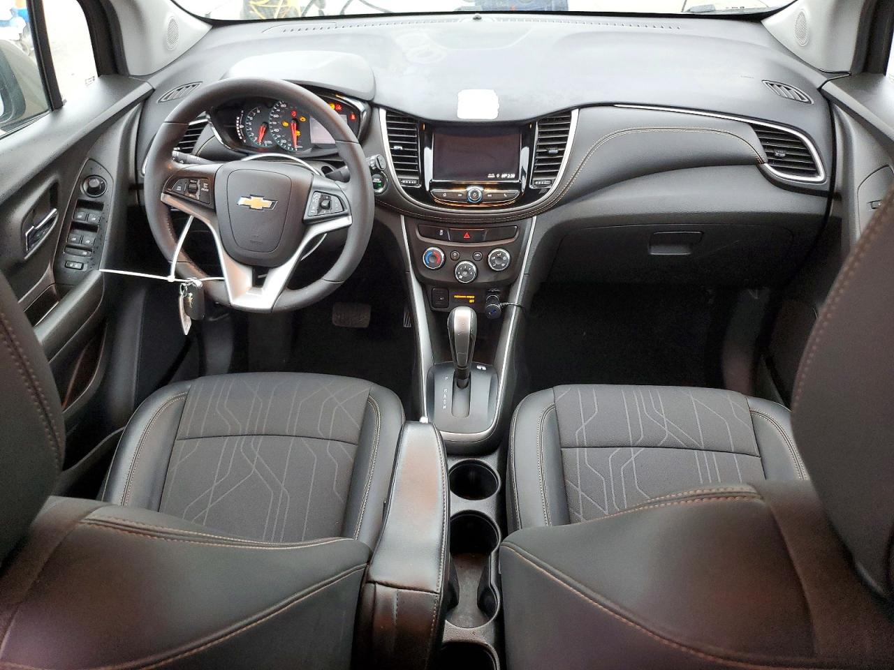 2022 CHEVROLET TRAX 1LT photo 8