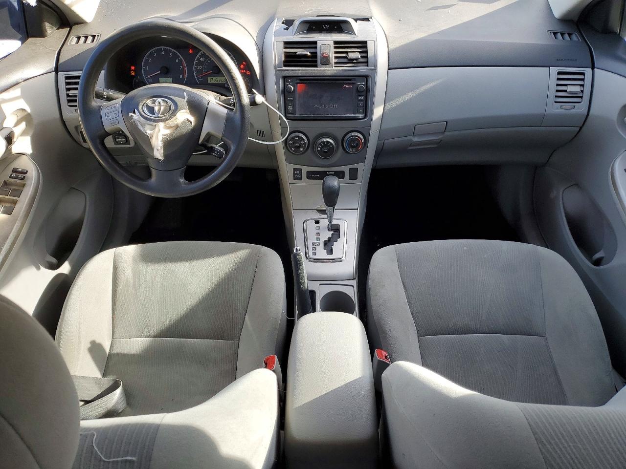 2013 TOYOTA COROLLA BASE photo 8