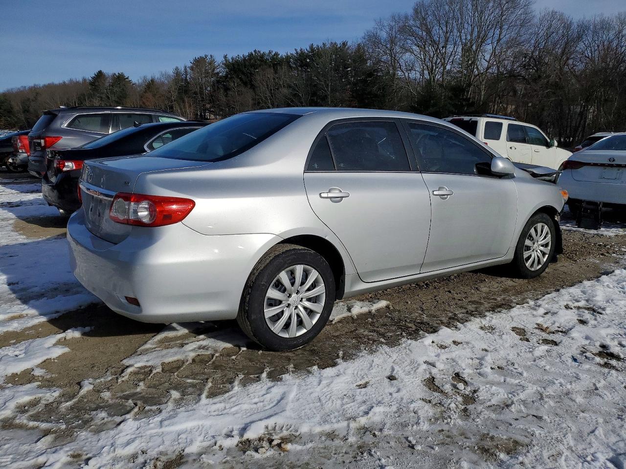 2013 TOYOTA COROLLA BASE photo 3