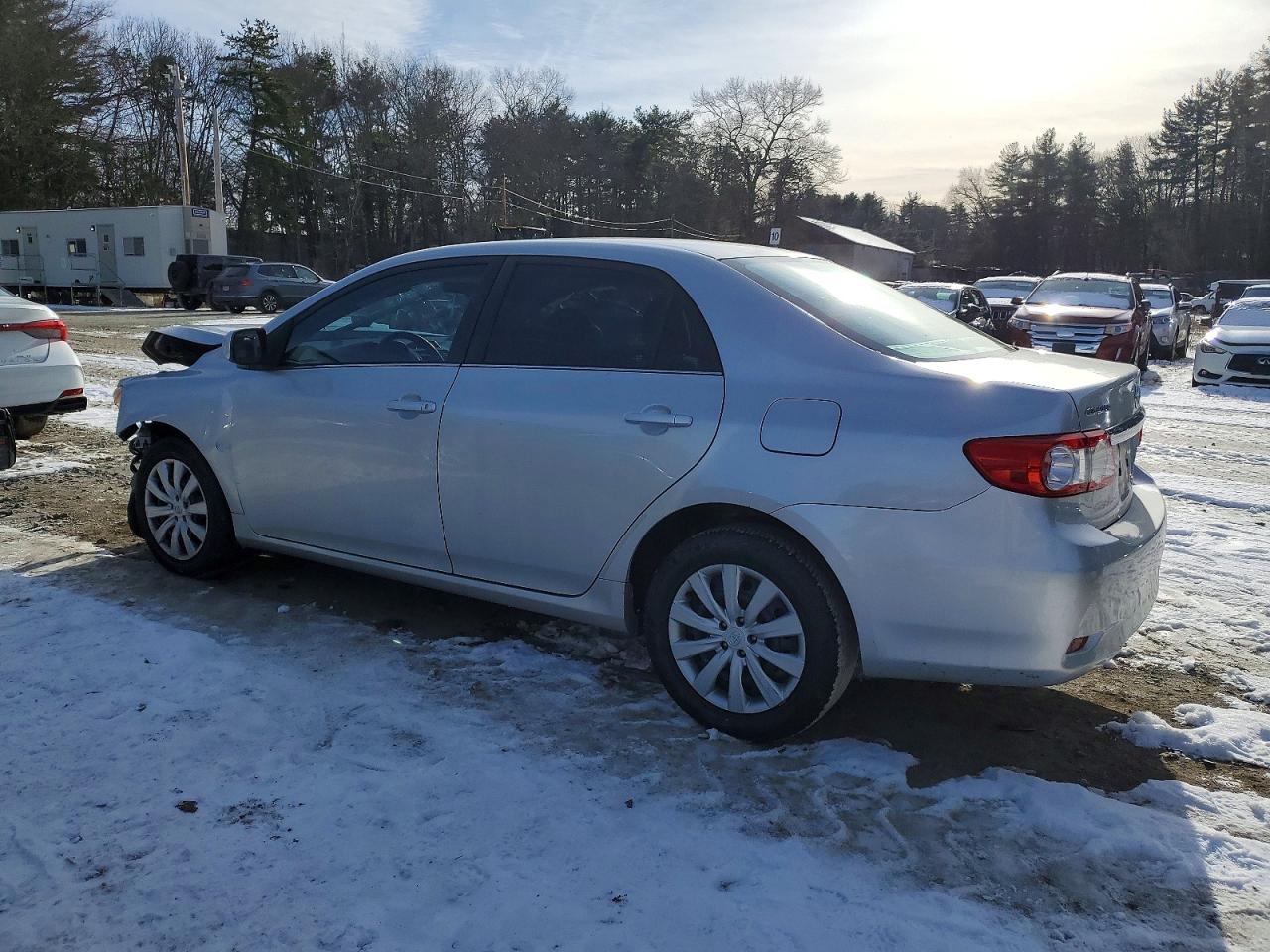 2013 TOYOTA COROLLA BASE photo 2