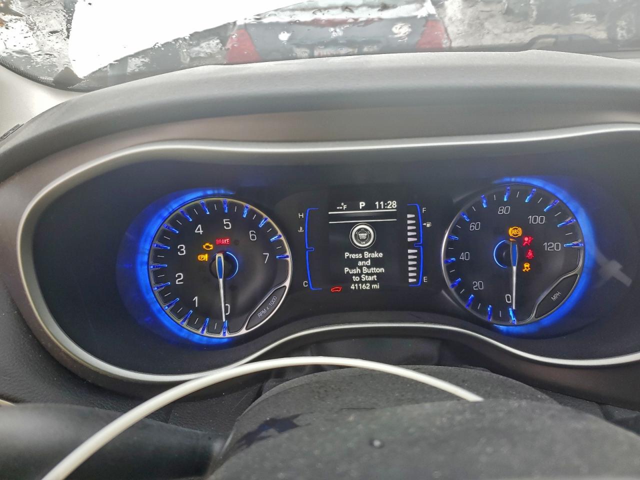 2021 CHRYSLER VOYAGER L photo 9