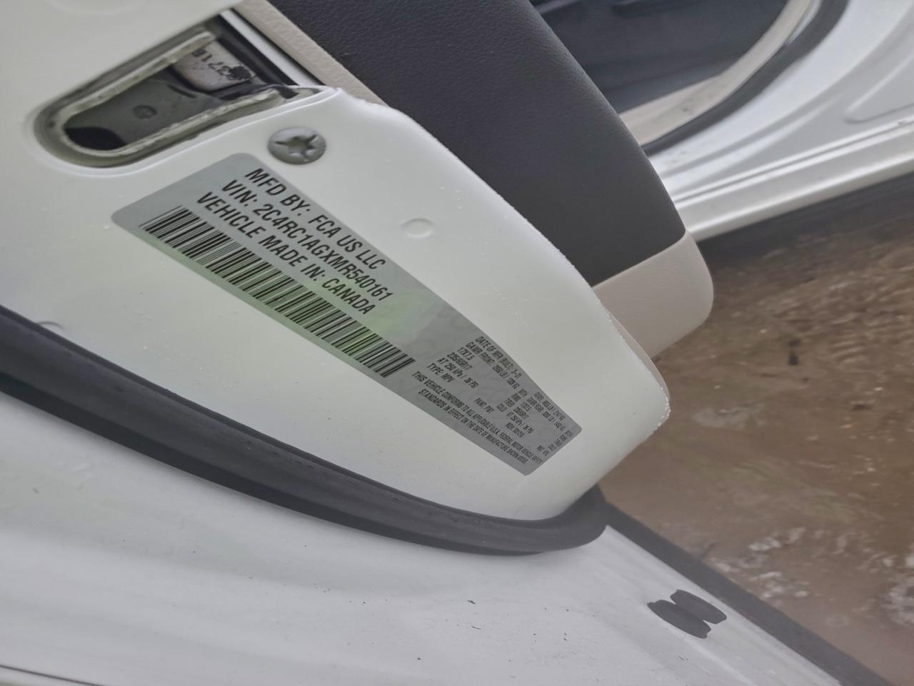 2021 CHRYSLER VOYAGER L photo 14