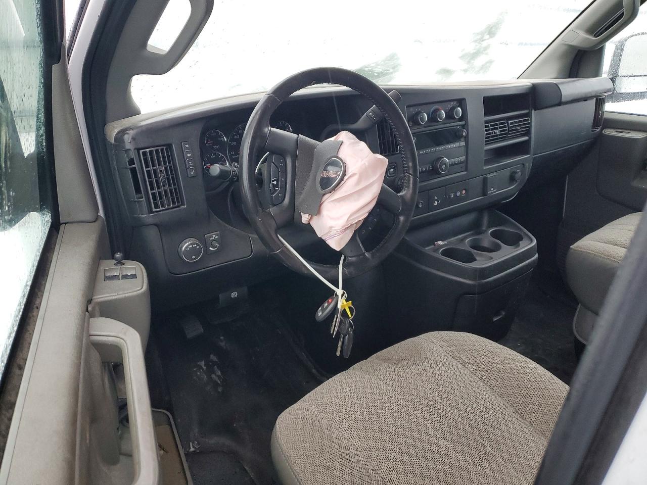 2023 GMC SAVANA G2500 photo 8