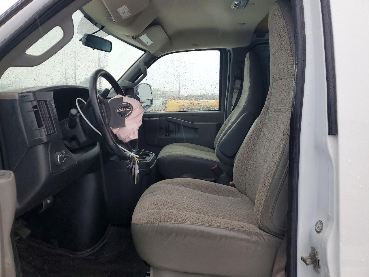 2023 GMC SAVANA G2500 photo 7