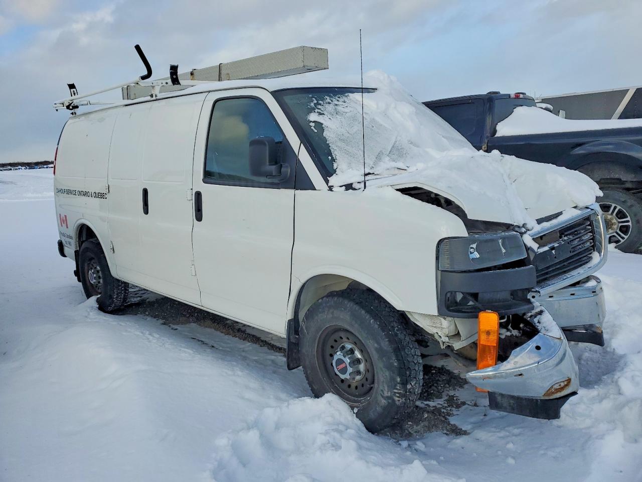 2023 GMC SAVANA G2500 photo 4