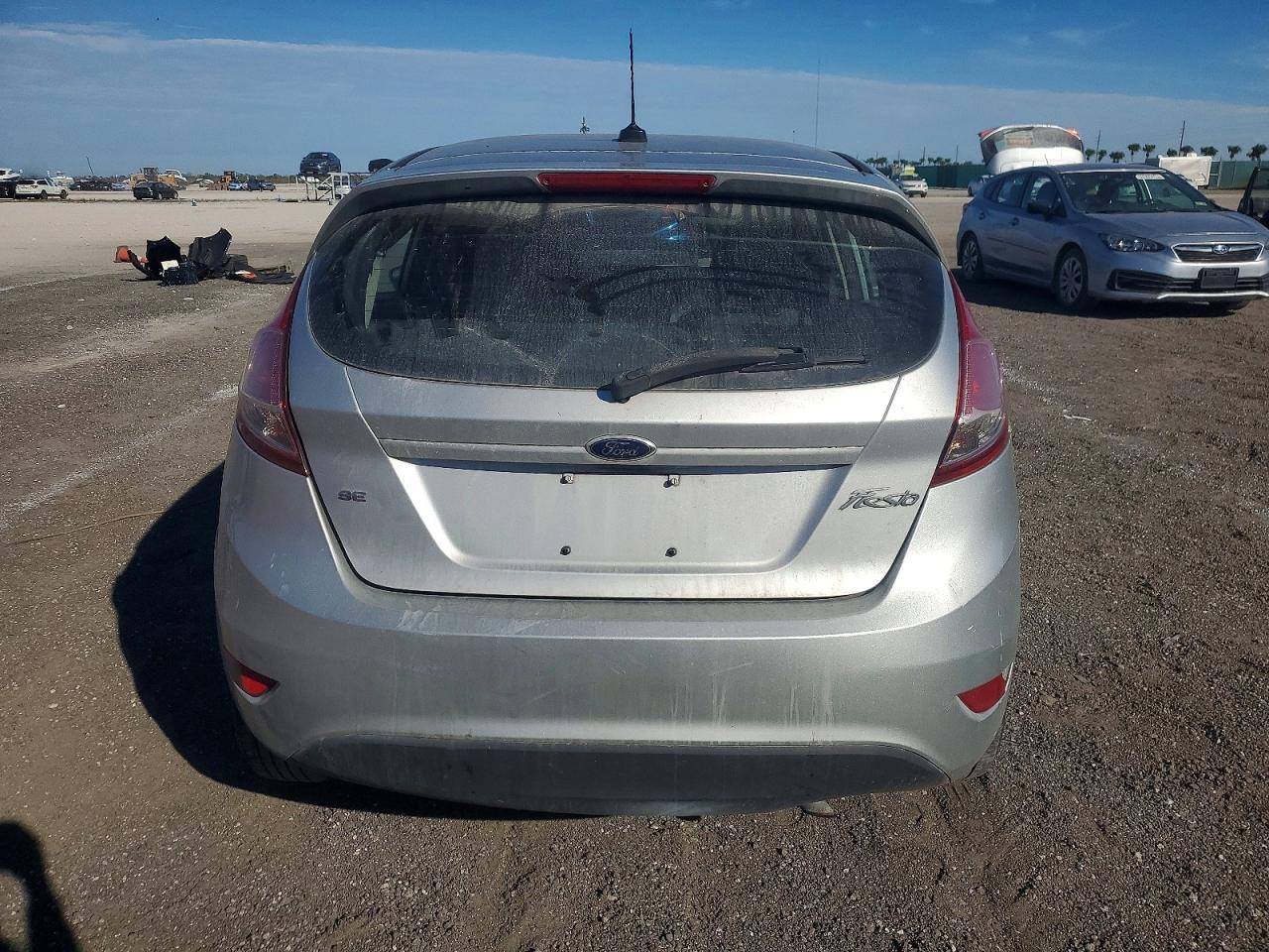 2015 FORD FIESTA SE photo 6