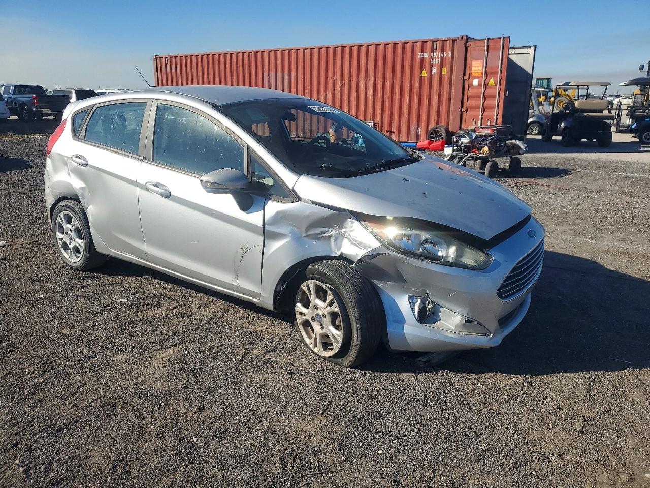 2015 FORD FIESTA SE photo 4