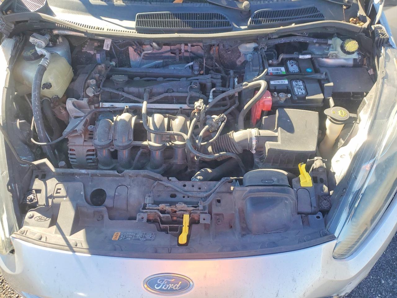 2015 FORD FIESTA SE photo 11