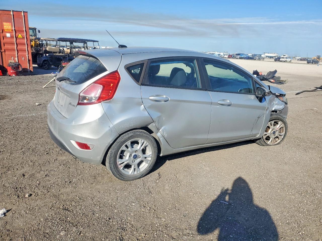 2015 FORD FIESTA SE photo 3