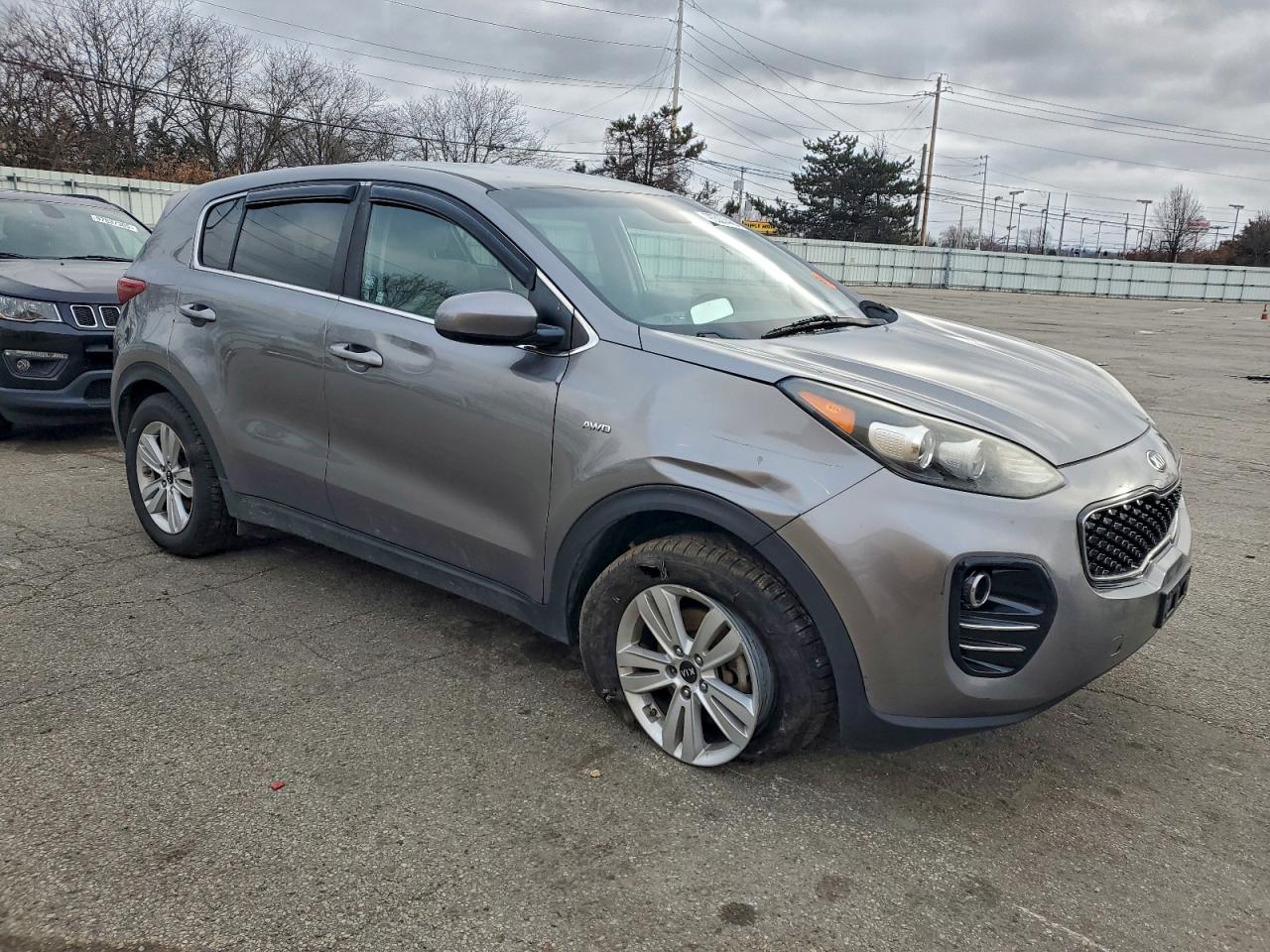 2018 KIA SPORTAGE LX photo 4
