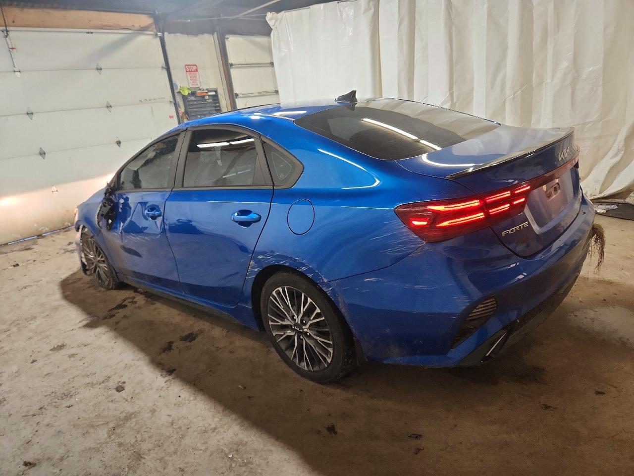 2024 KIA FORTE GT LINE photo 2