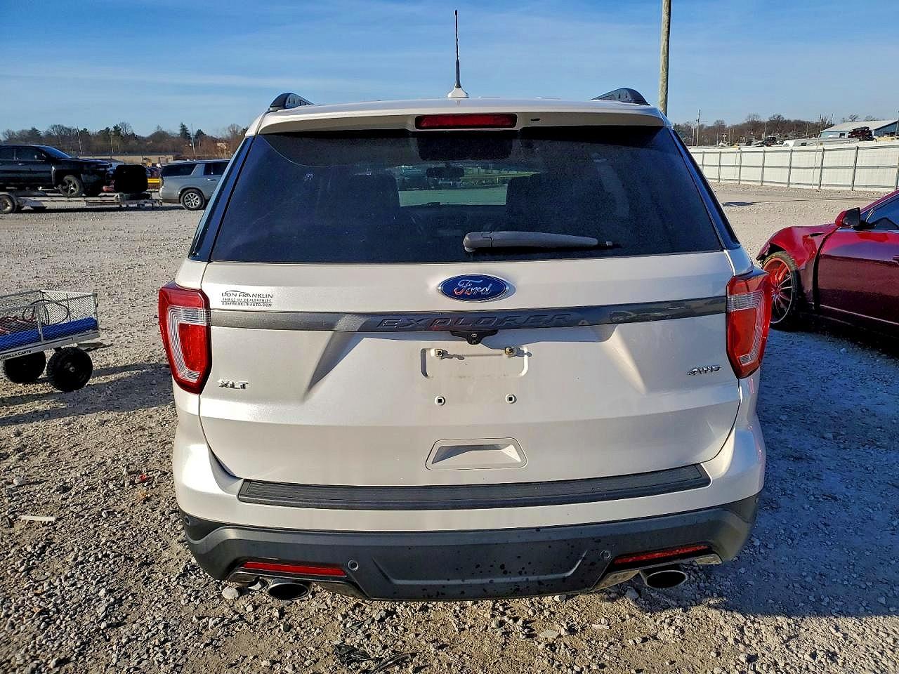 2018 FORD EXPLORER XLT photo 16