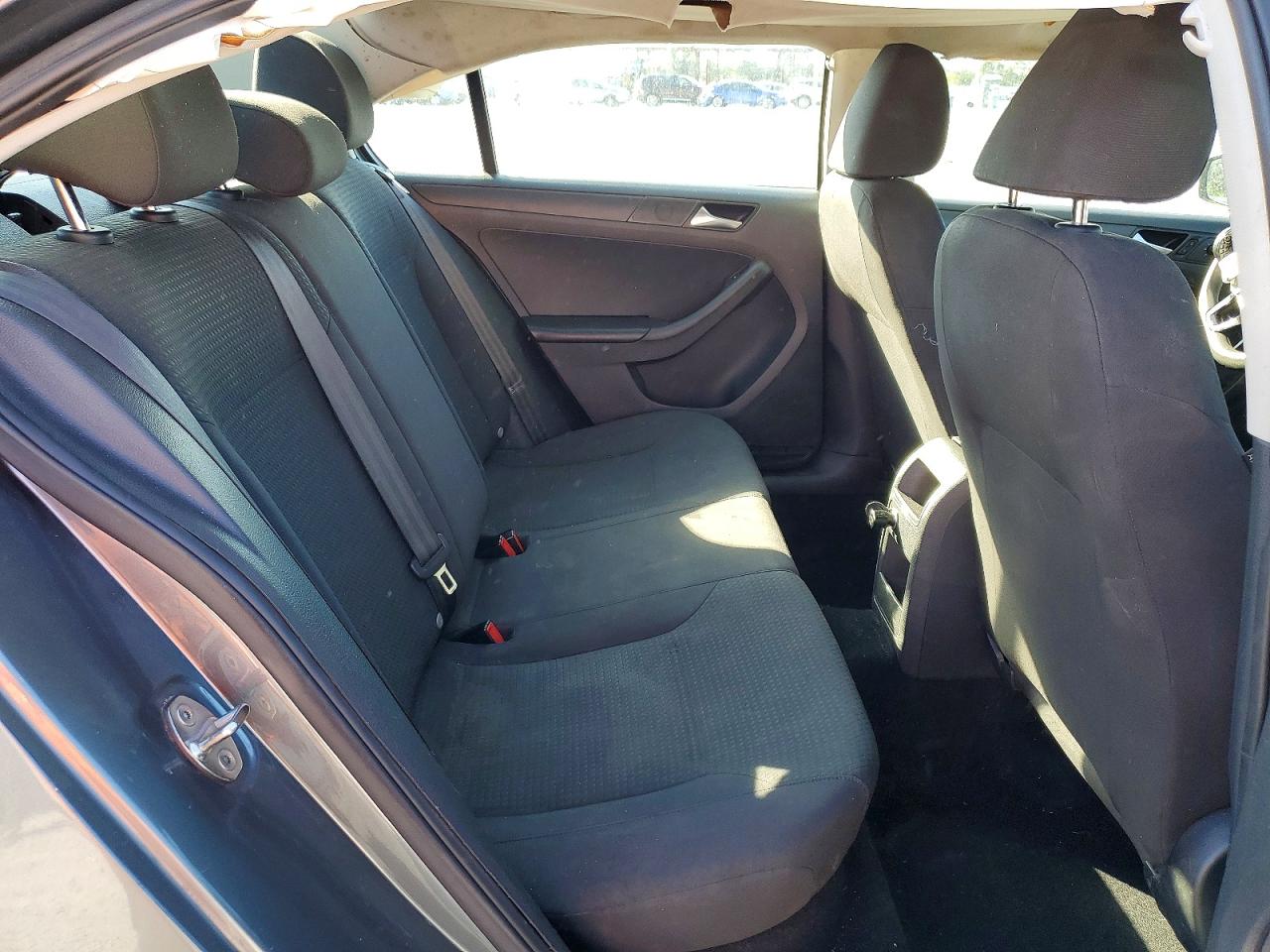 2016 VOLKSWAGEN JETTA S photo 10