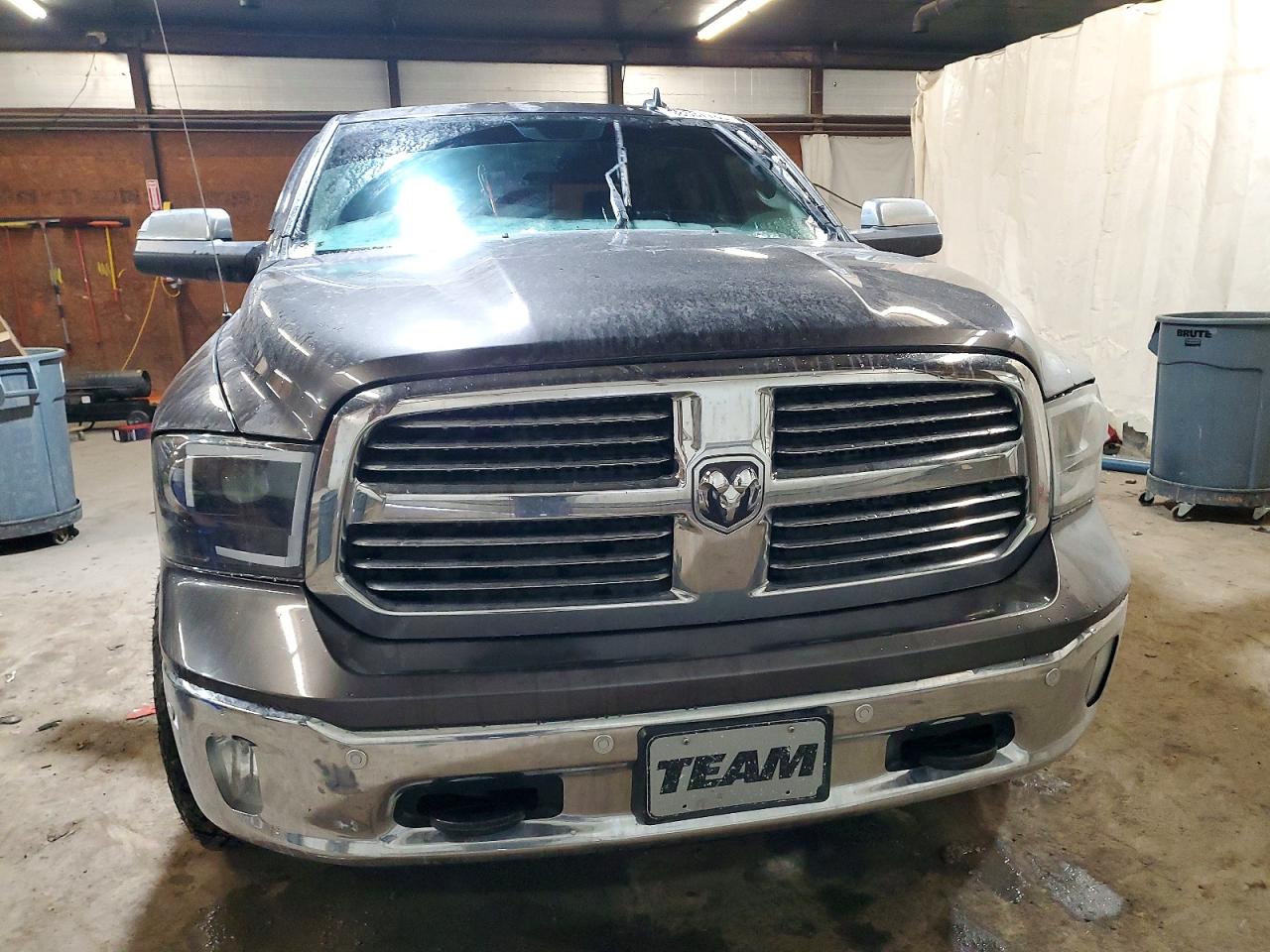 2016 RAM 1500 SLT photo 5
