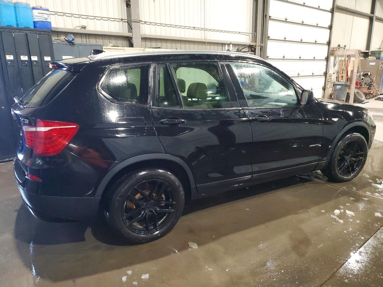 2013 BMW X3 XDRIVE28I photo 3