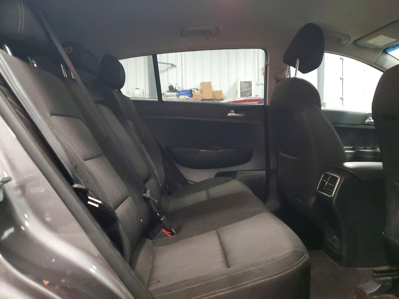 2017 KIA SPORTAGE LX photo 11