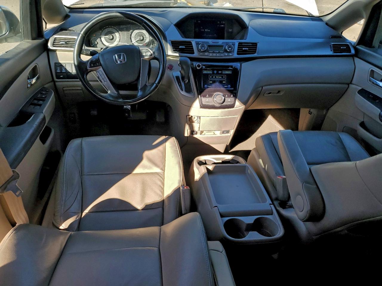 2016 HONDA ODYSSEY EXL photo 15