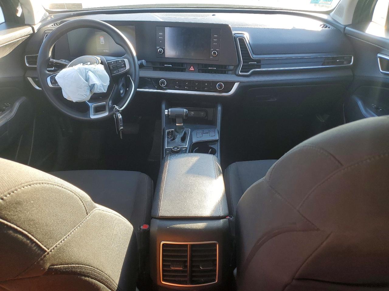 2023 KIA SPORTAGE LX photo 8