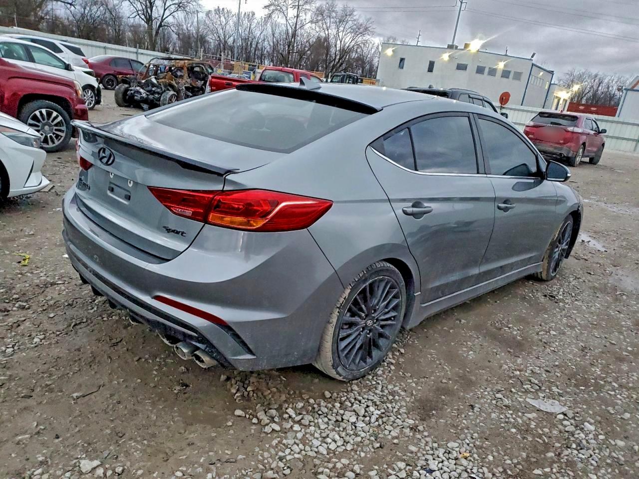 2018 HYUNDAI ELANTRA SPORT photo 5