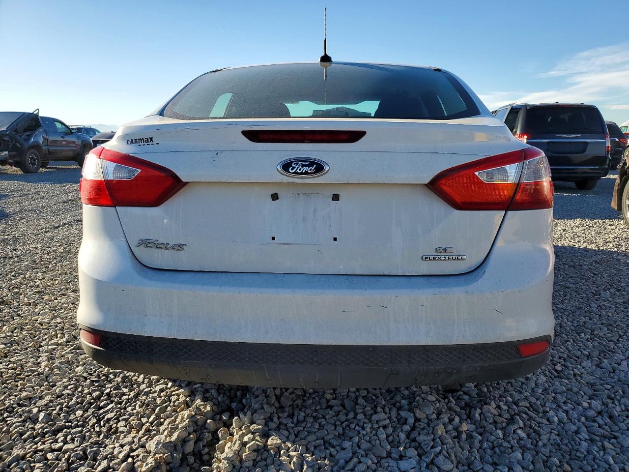 2014 FORD FOCUS SE photo 6