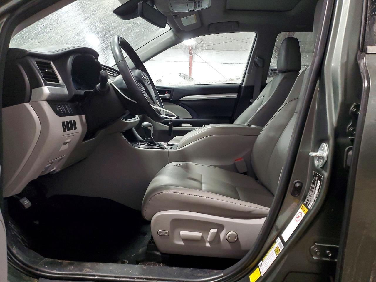 2018 TOYOTA HIGHLANDER SE photo 7
