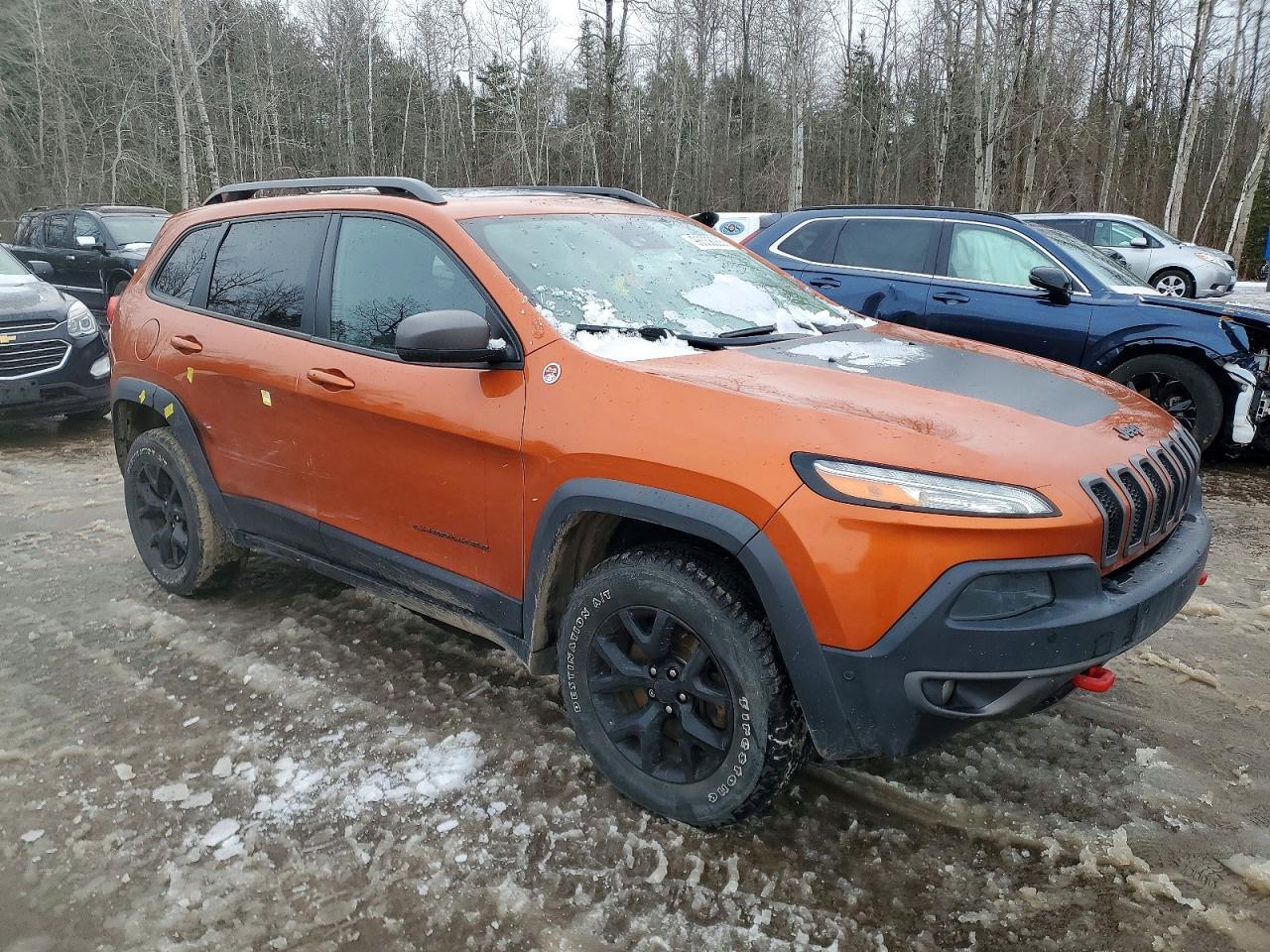 2015 JEEP CHEROKEE TRAILHAWK photo 4