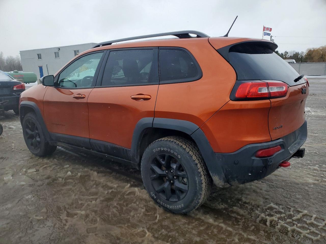 2015 JEEP CHEROKEE TRAILHAWK photo 2