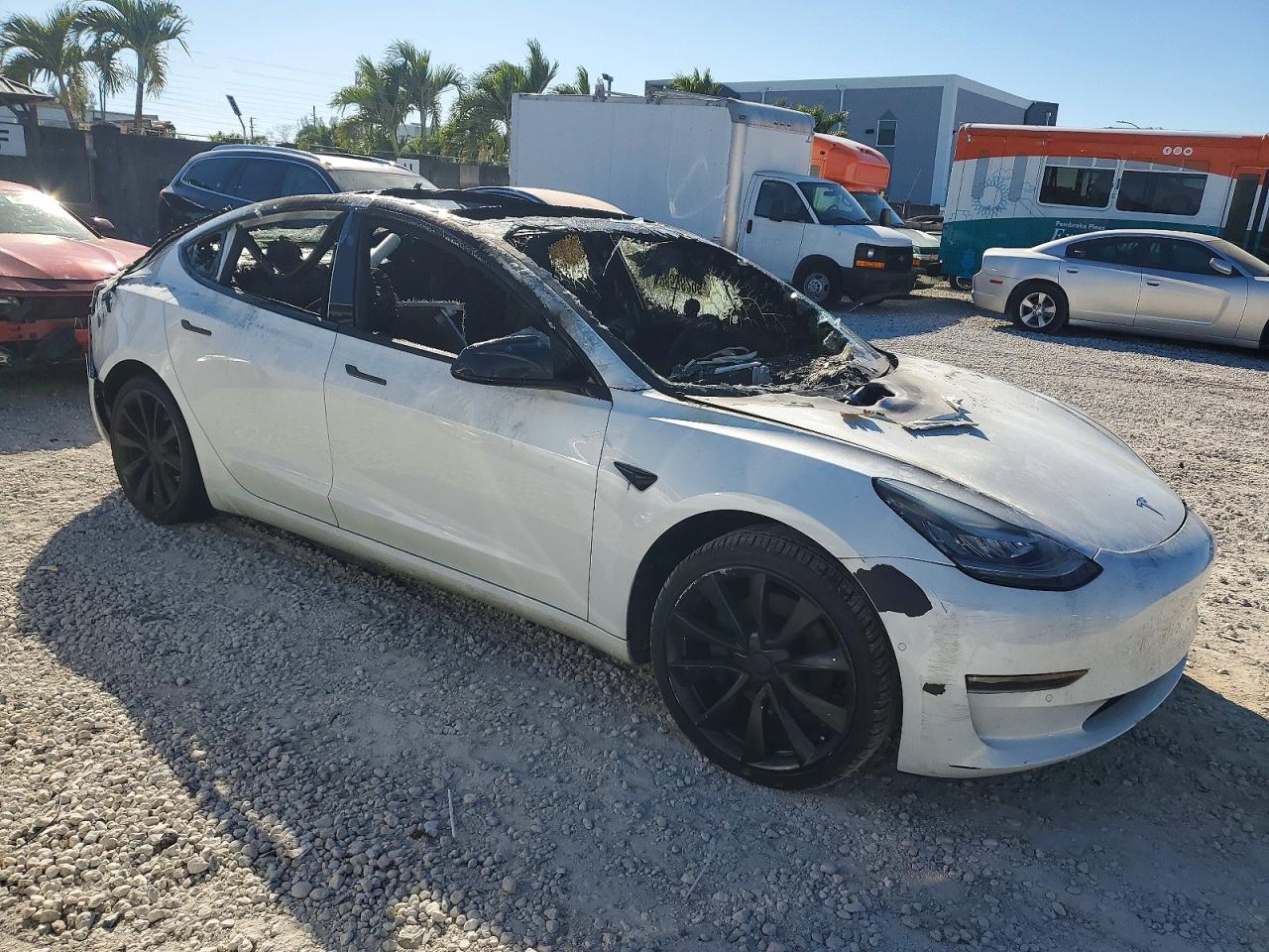 2018 TESLA MODEL 3 photo 4