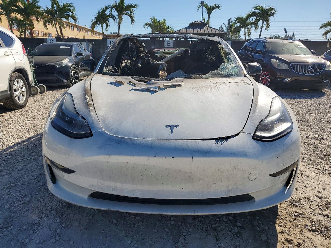 2018 TESLA MODEL 3 photo 5