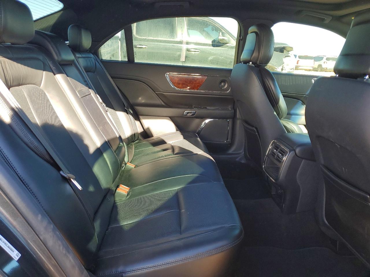 2020 LINCOLN CONTINENTAL photo 19