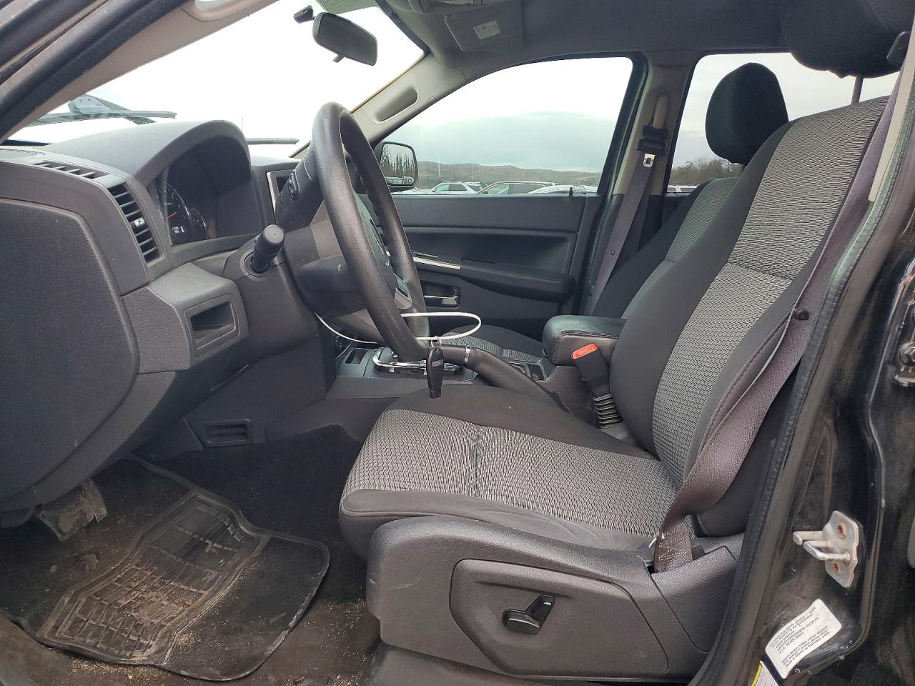 2009 JEEP GRAND CHEROKEE LAREDO photo 13