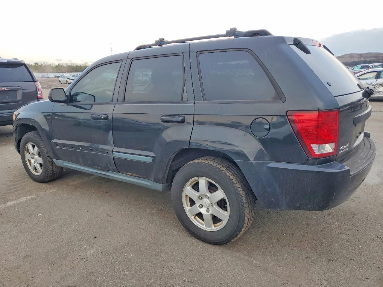 2009 JEEP GRAND CHEROKEE LAREDO photo 3