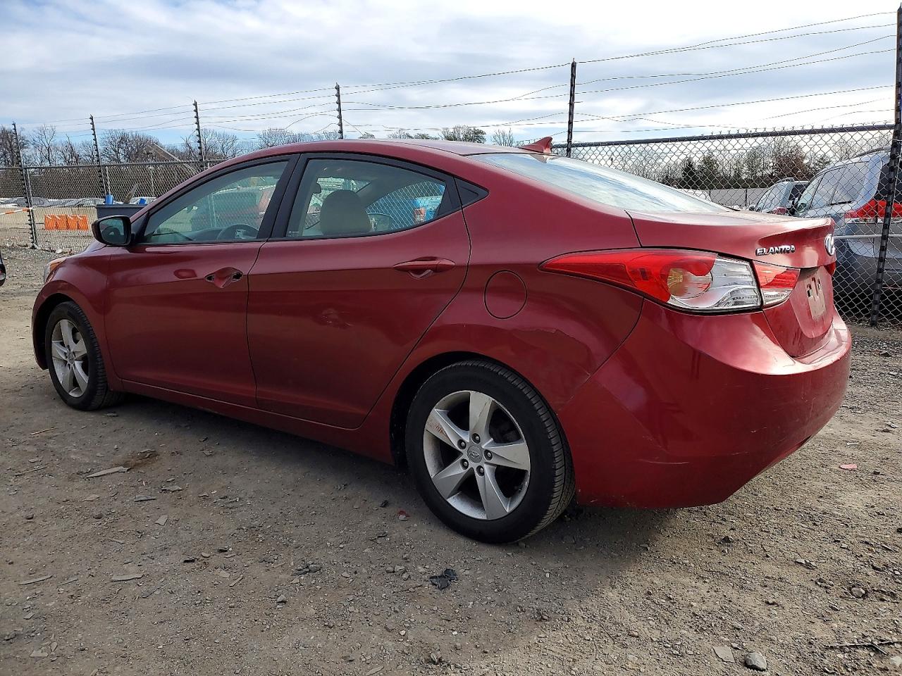 2013 HYUNDAI ELANTRA GLS photo 3