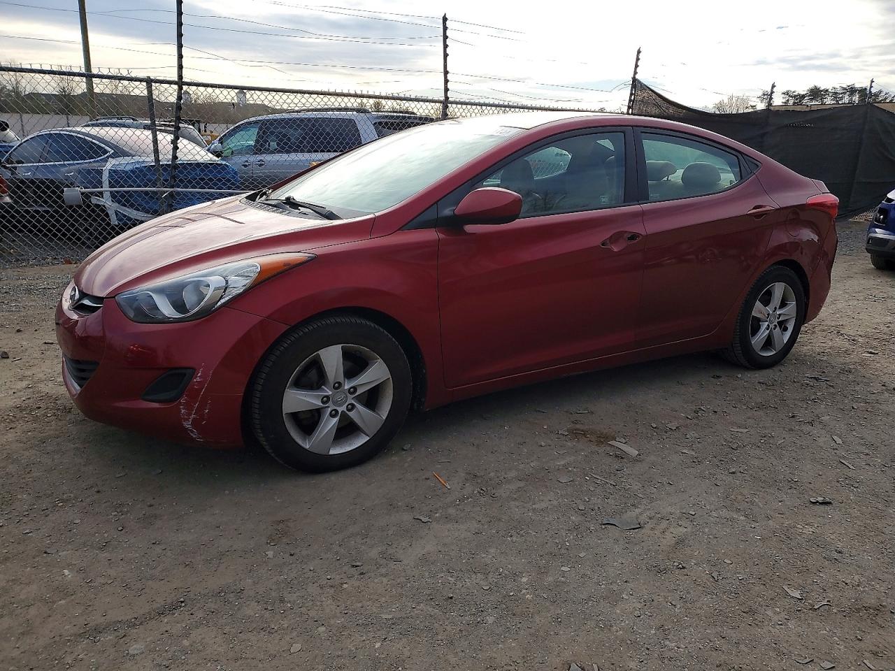 2013 HYUNDAI ELANTRA