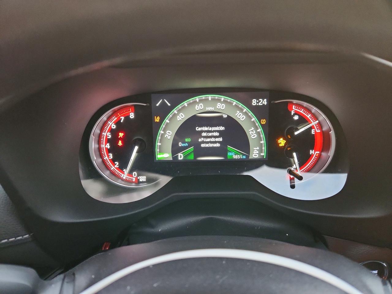 2025 TOYOTA RAV4 XLE photo 9
