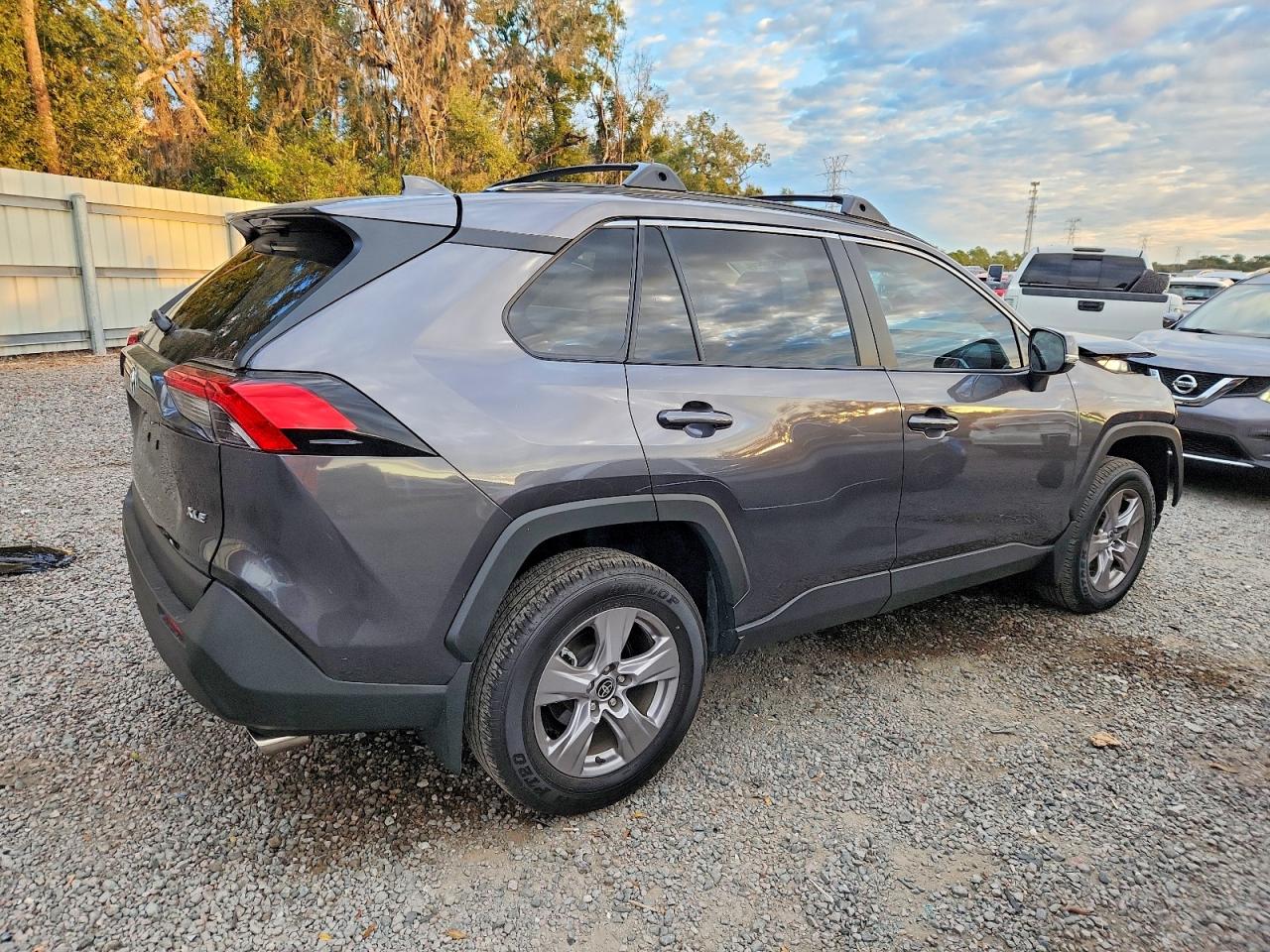 2025 TOYOTA RAV4 XLE photo 3