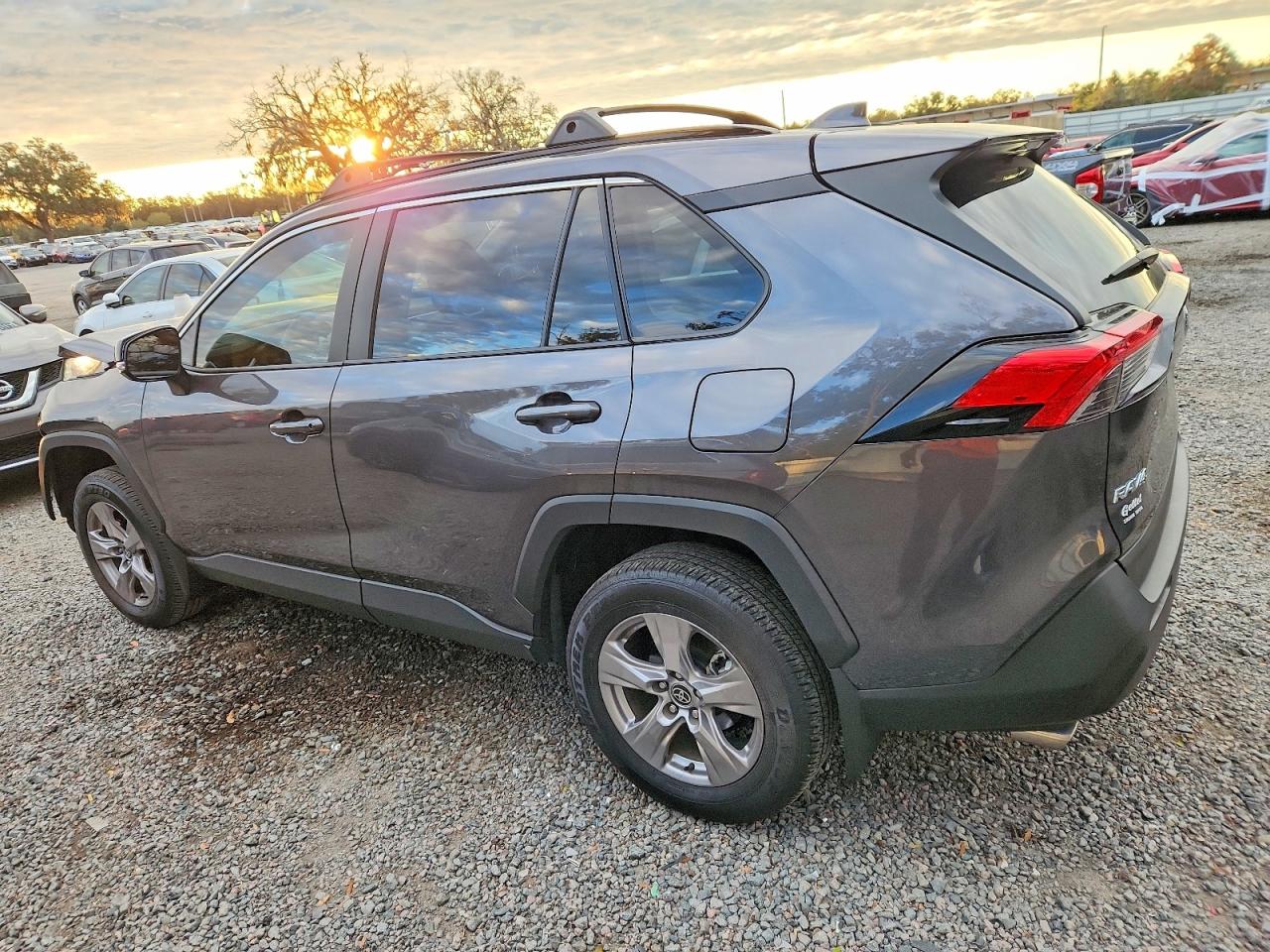 2025 TOYOTA RAV4 XLE photo 2