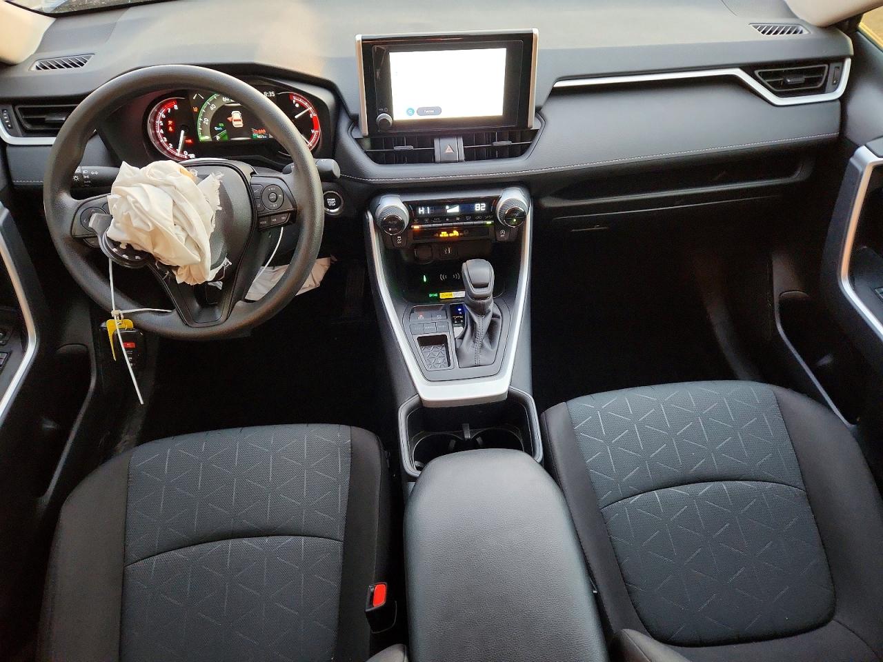 2025 TOYOTA RAV4 XLE photo 8