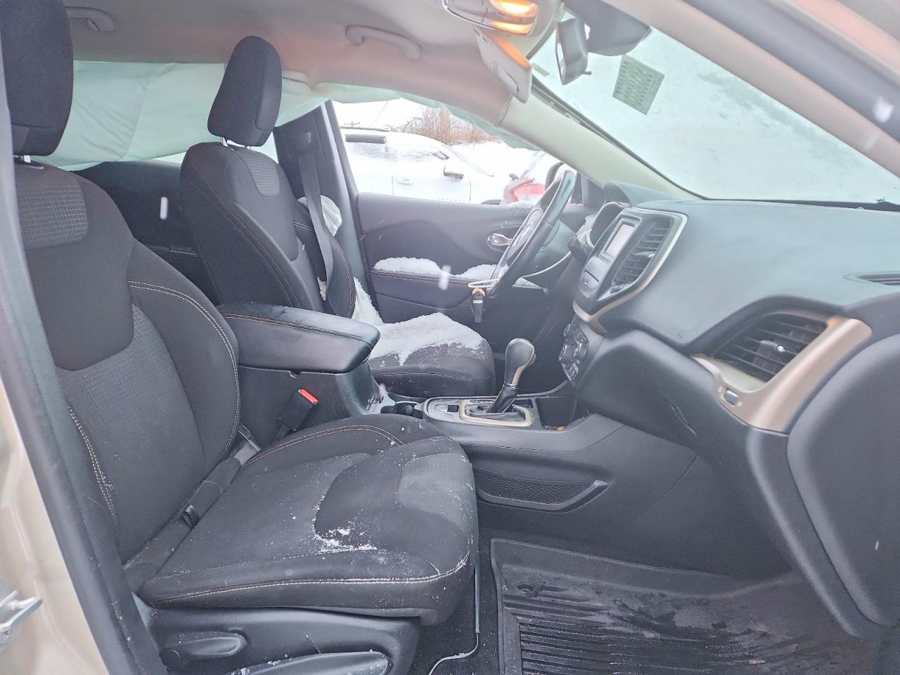 2015 JEEP CHEROKEE LATITUDE photo 13
