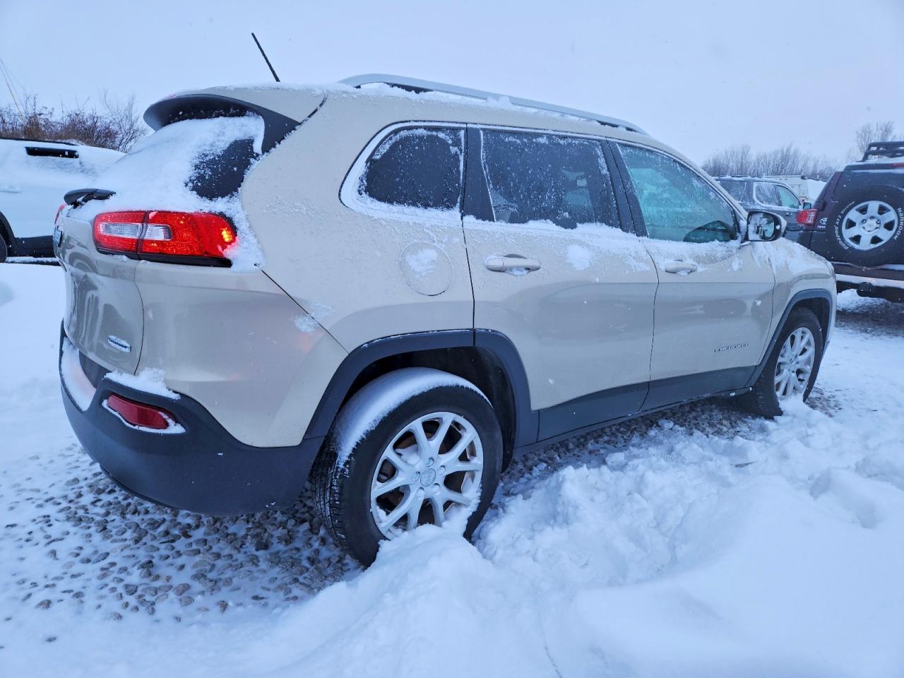 2015 JEEP CHEROKEE LATITUDE photo 5