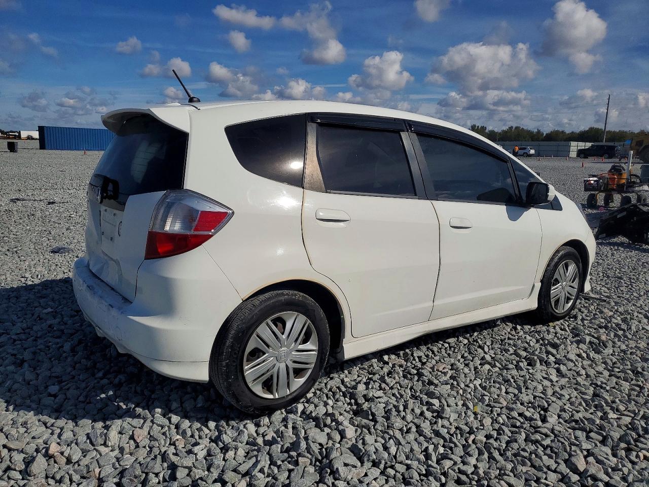 2013 HONDA FIT SPORT photo 5