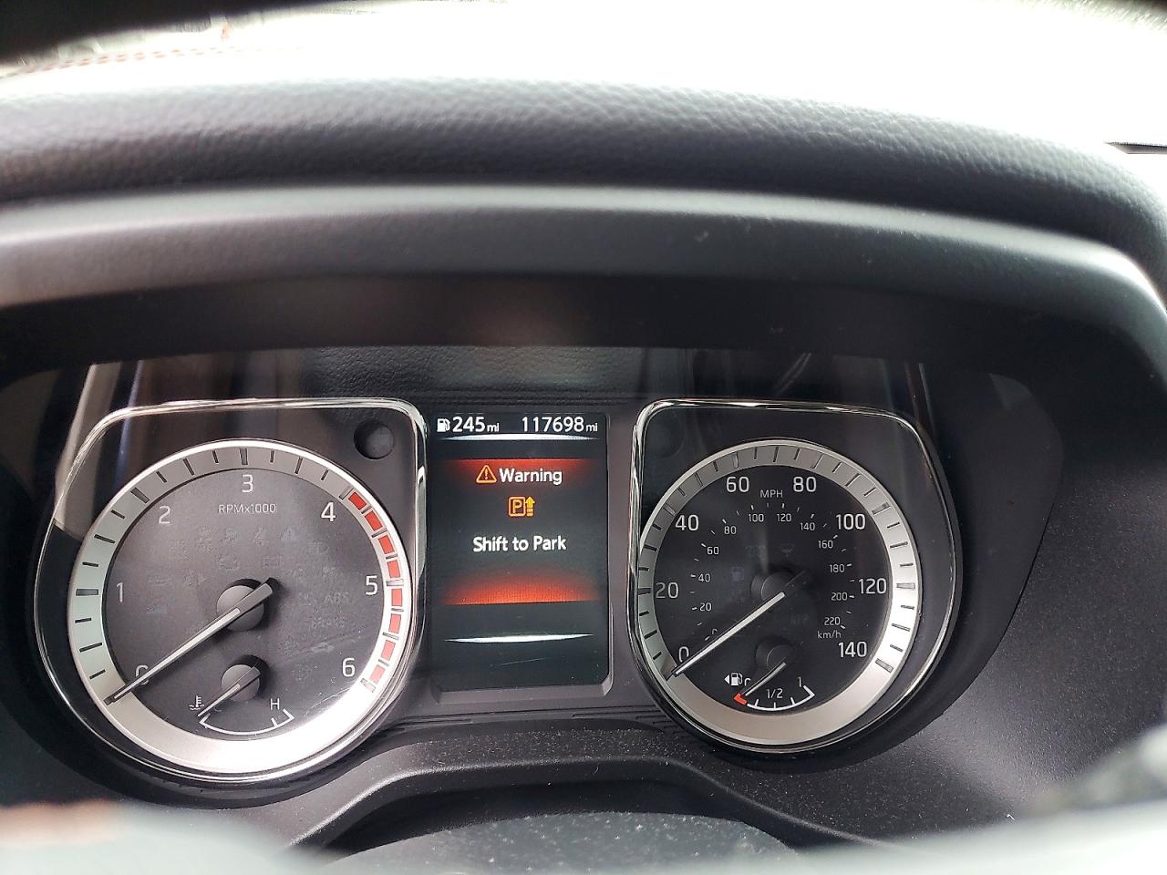 2017 NISSAN TITAN XD SL photo 17