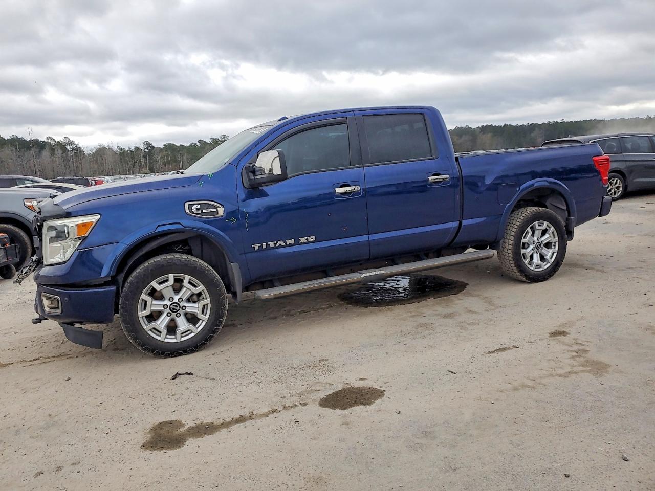 2017 NISSAN TITAN XD