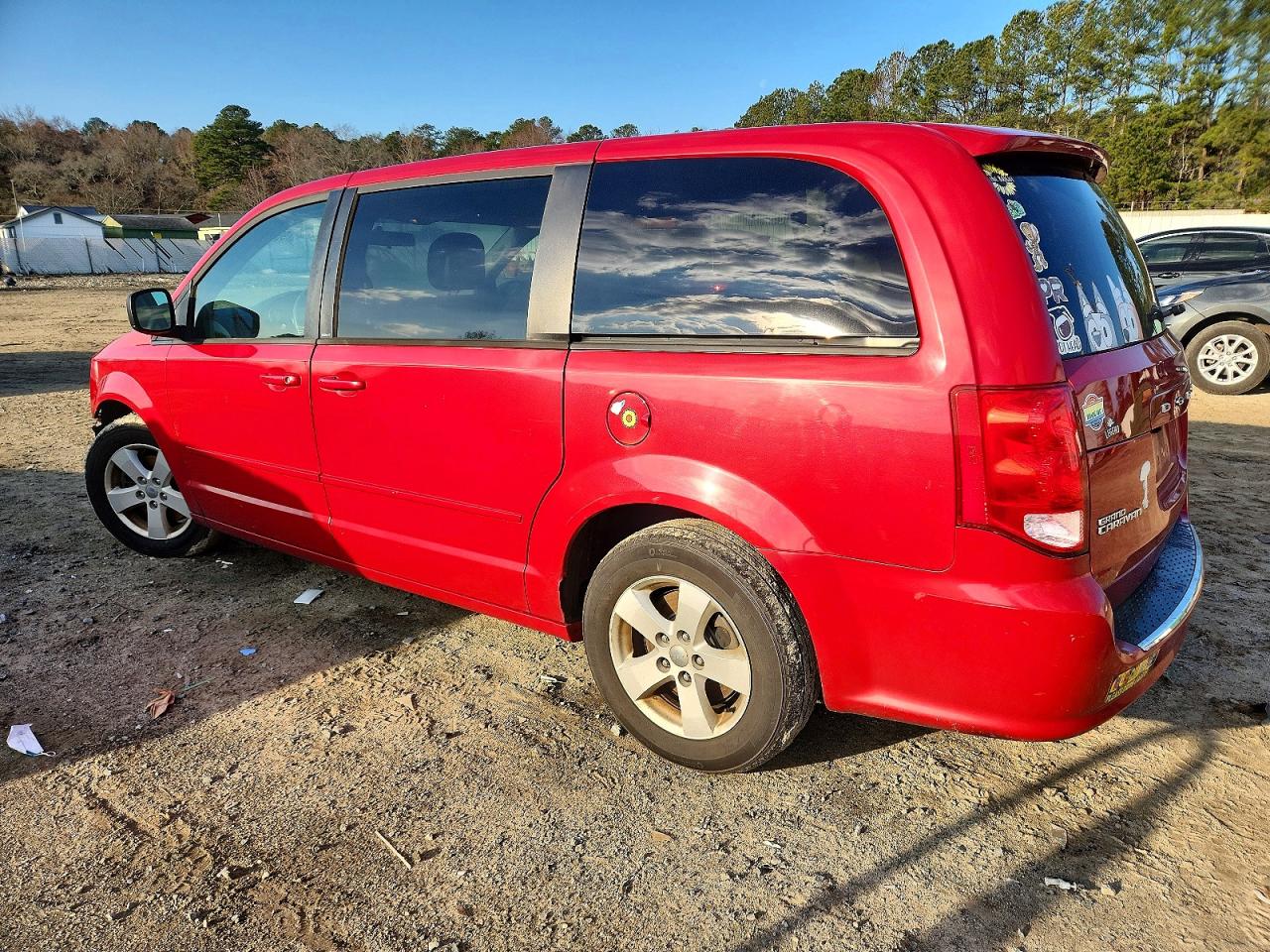 2013 DODGE GRAND CARAVAN SE photo 2